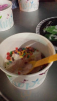 Yogurtland food