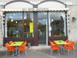 Au Bon Accueil inside