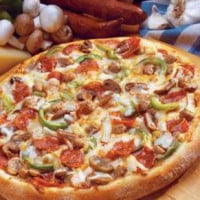 Packman's Family Pizza food