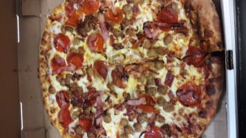 Nicco's Pizza food