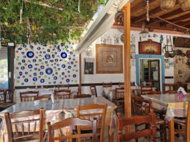 Arap Taverne inside