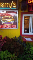 Jerry's Gourmet Burgers outside