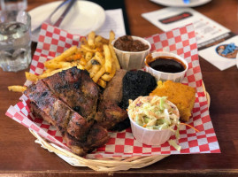 Memphis Blues Barbeque House food
