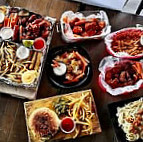 Master Wings Leon food