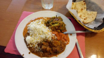 Pakwaan Indian Cuisine food