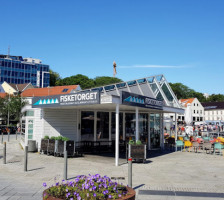 Egon Stavanger outside