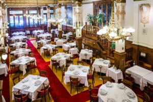 Restaurante Palacio Espanol inside