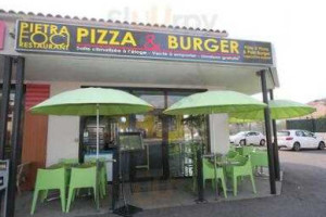 Pietra Foci Pizza&burger inside