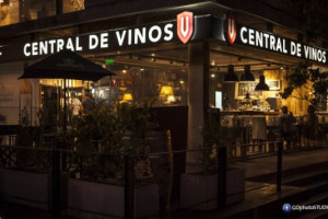 Central de Vinos food