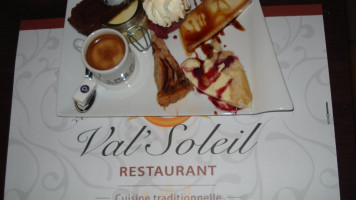 Le Val Soleil food