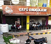 Cafe Chokolade people