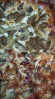 Damon's All American Pizza Pie food