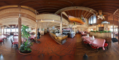 The Crab Pot Restaurant Bar-long Beach inside