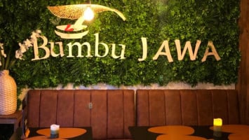 Bumbu Jawa Den Haag inside