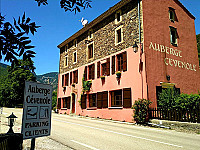 L'auberge Cevenole outside