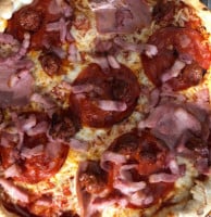 Pizz'eli food