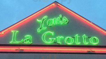 Lou's Lagrotto food
