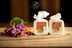 Atu-sushi food