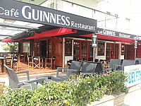 Cafe Guinness inside