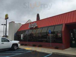 Arby's outside