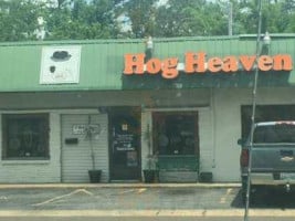 Hog Heaven outside