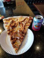 Tommyboy's Pizza And Cafe food