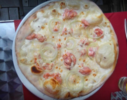 La Pizza Fonti food