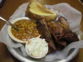 Goodman's Real Pit Bbq food