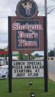 Shotgun Dan's Pizza - Sherwood outside