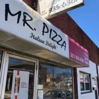 Mr Pizza outside