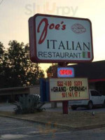 Joe’s Italian Grill outside