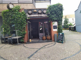 Schnoor Destille Bremen outside