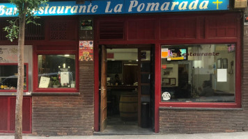 La Pomarada outside