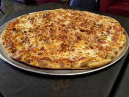 Hometown Pizza And Grill food