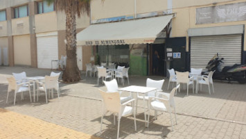 Cafe- El Almendral inside