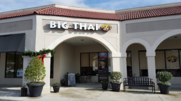 Big Thai 2 outside