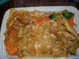 Lin Wok food