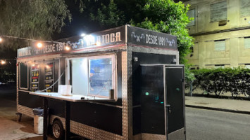 Carioca Food Truck outside