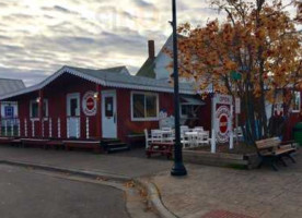 World's Best Donuts outside