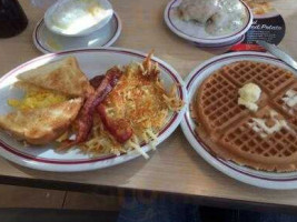 Huddle House food