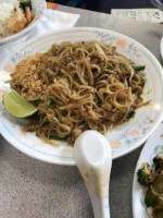Pis Thai Cuisine food