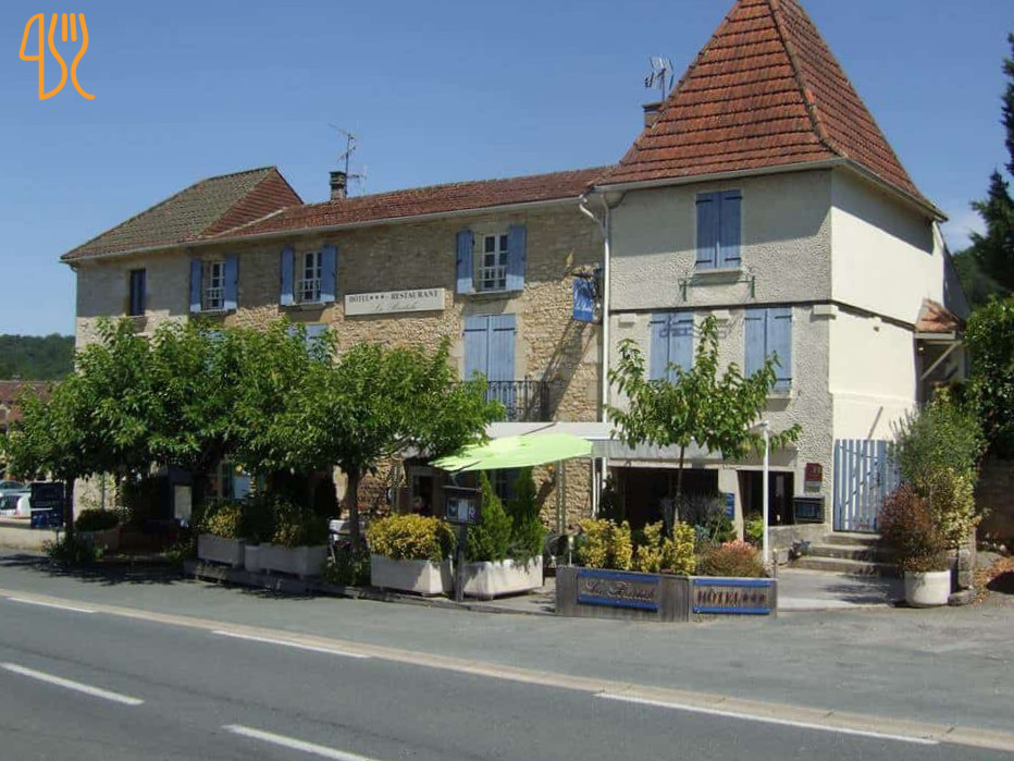 restaurant image