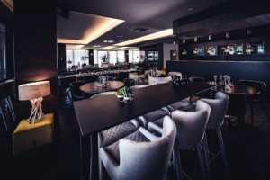 The Lounge By Frogmore Creek food