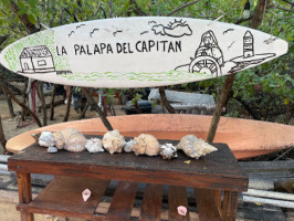 La Palapa Del Capitan inside