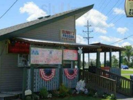 Bunny's Frozen Custard outside