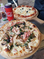 Pizza Lato food