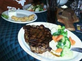 Big Bob's Steakhouse food