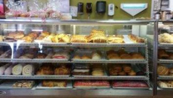 La Plaza Bakery food