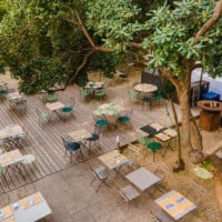 Le Jardin Montgrand Par Hugues Mbenda food