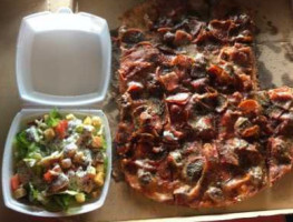 Guffey's Pizza food